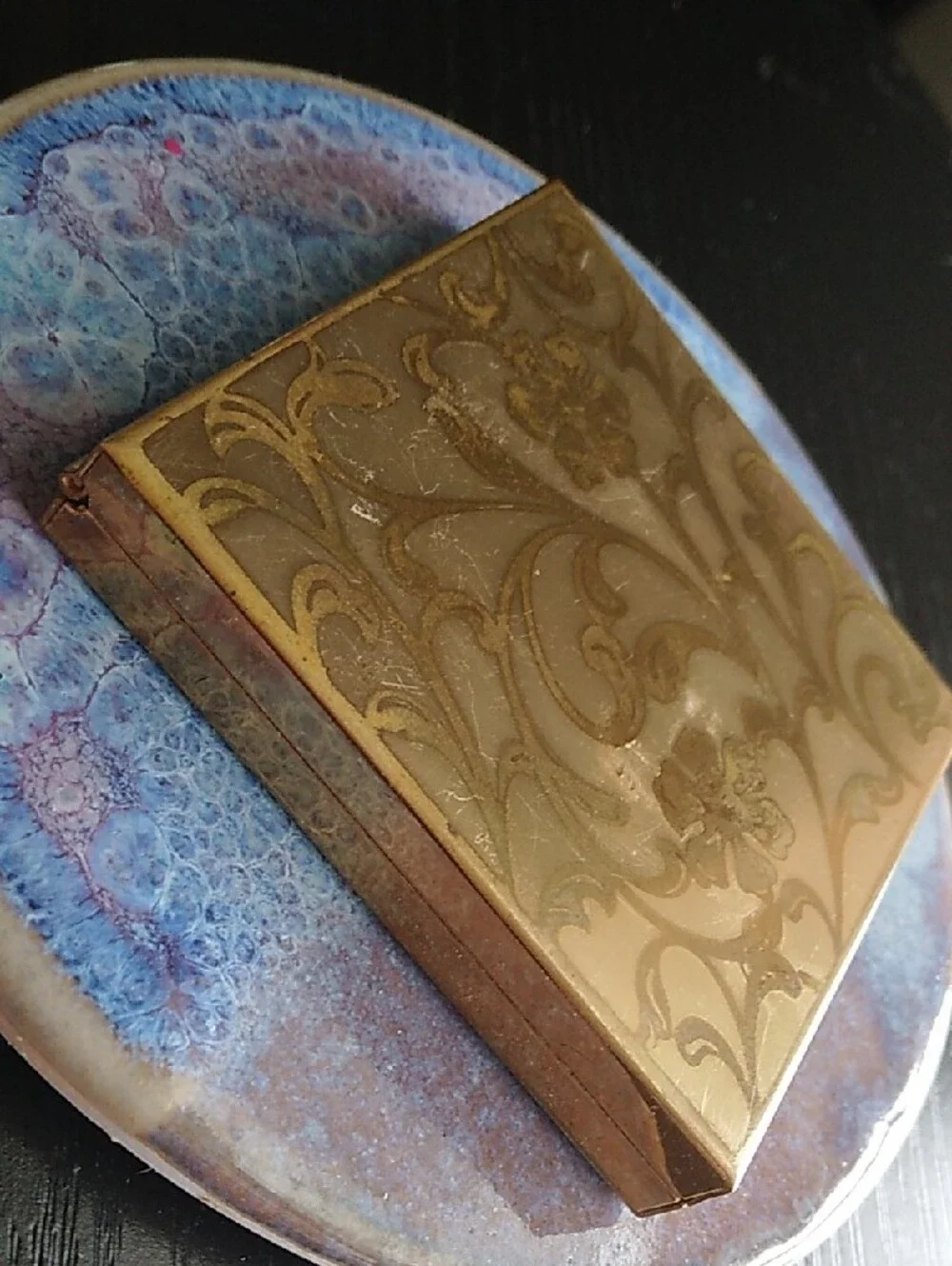 Vintage Volupte 1940s 1950s Gold Floral Powder Compact Mirror